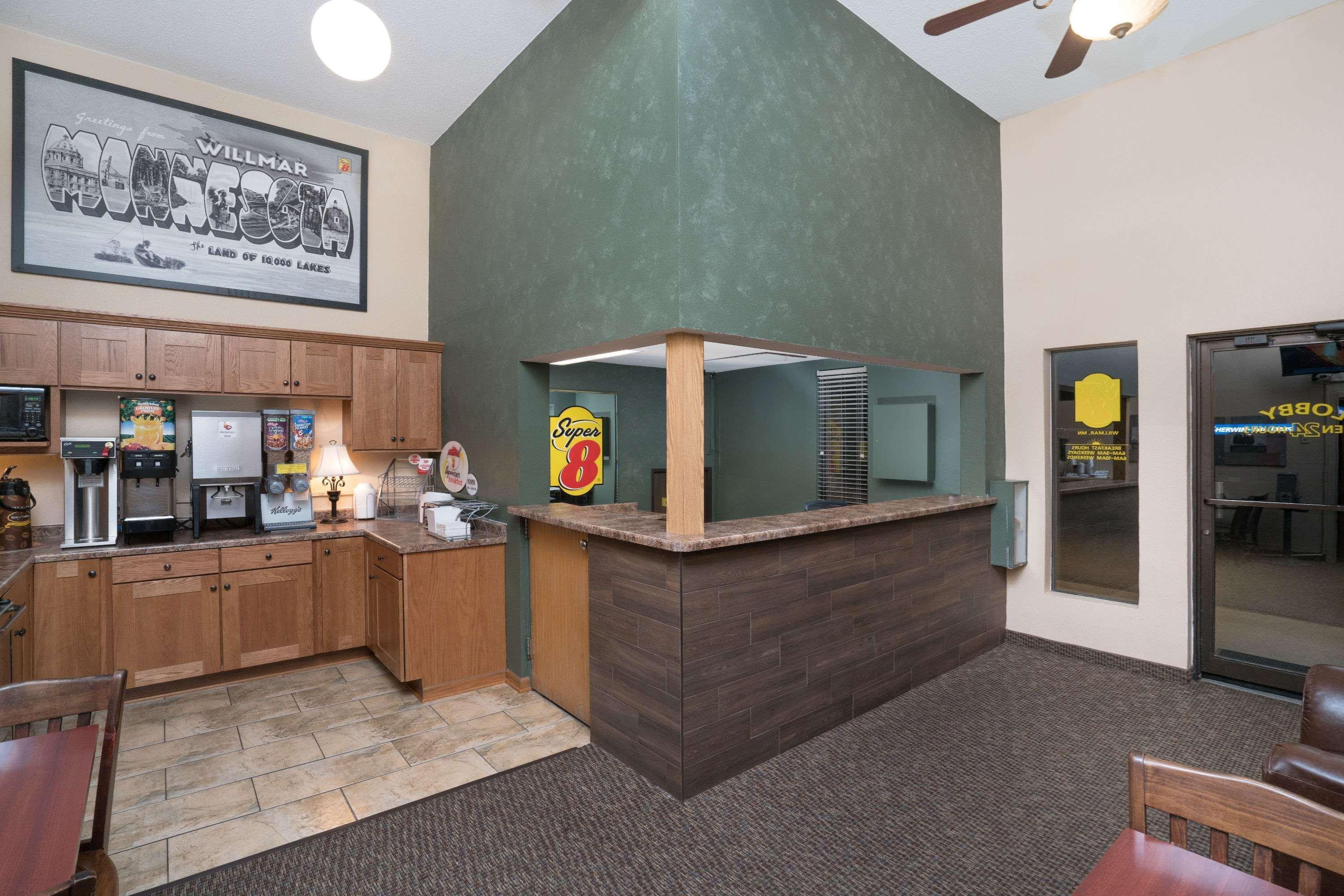 Super 8 By Wyndham Willmar Hotel Luaran gambar