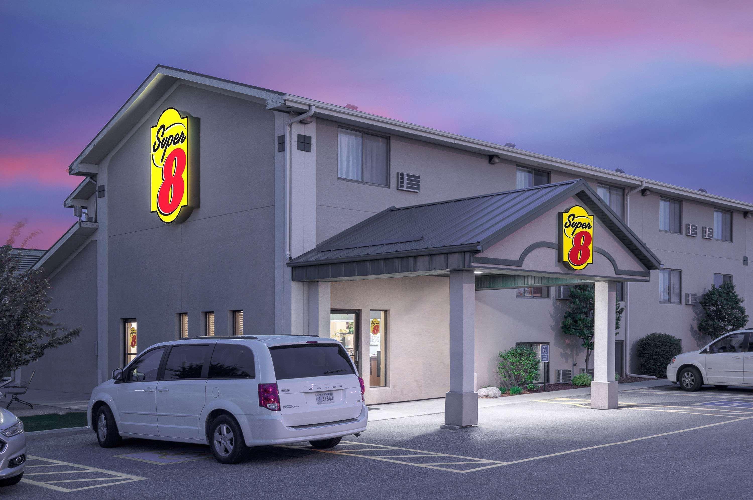 Super 8 By Wyndham Willmar Hotel Luaran gambar